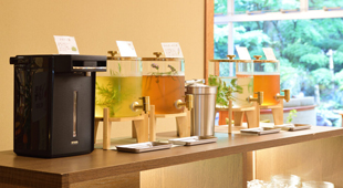 チェックイン時のドリンクサービスウェルカムハーブティー